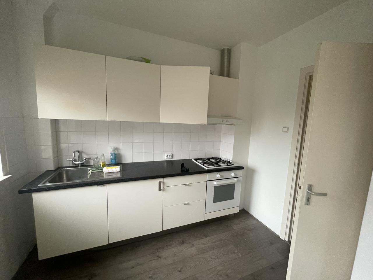 Studentenkamer van 21 m² met balkon - Afbeelding 2