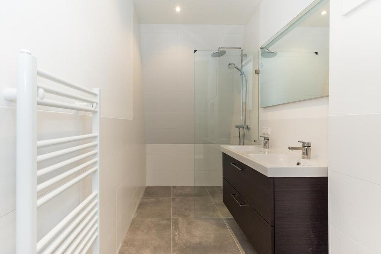 Gemeubileerd short stay appartement met terras - Afbeelding 17