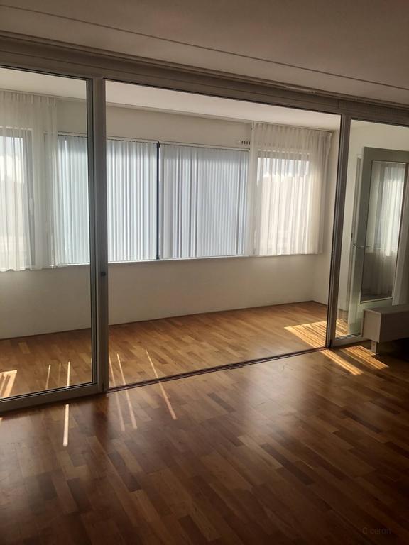 116 m² apartment with 4 bedrooms - Image 8