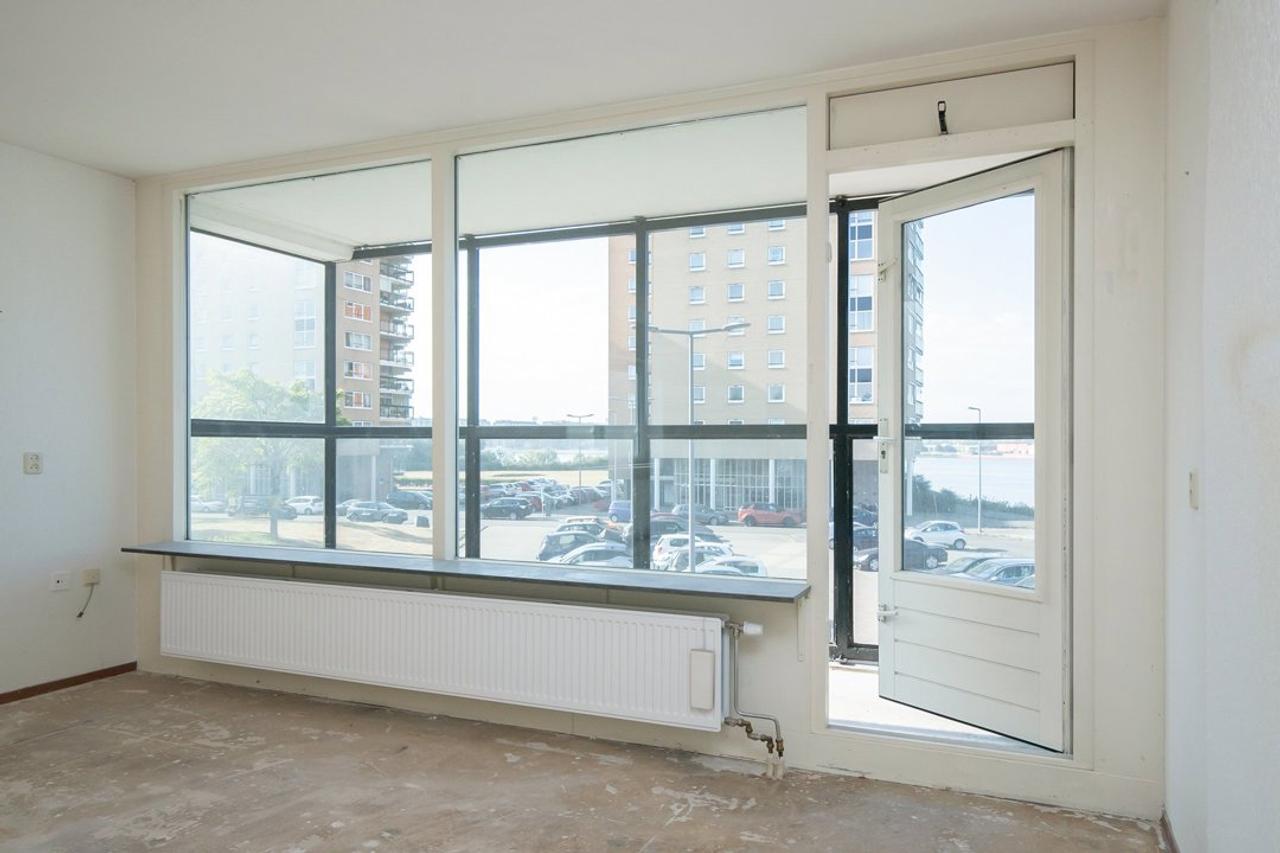 81 m² rental apartment with loggia in De Esch - Image 13