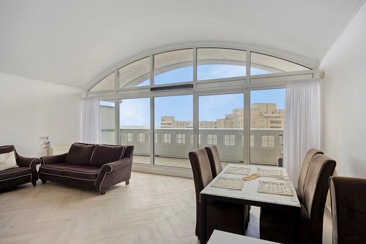 Gemeubileerd penthouse met 2 slaapkamers - Afbeelding 1