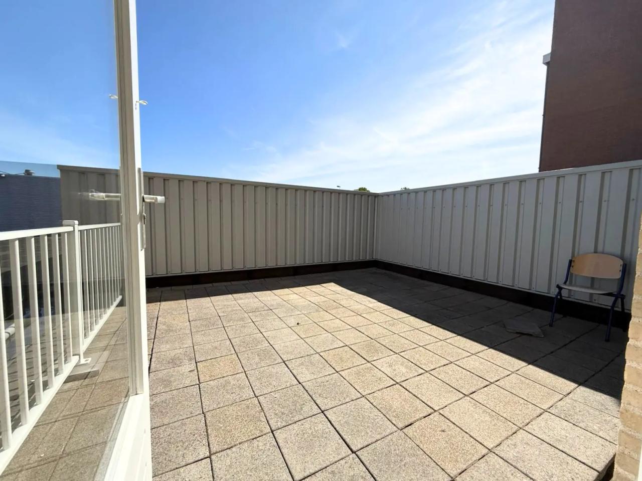 98 m² apartment with two balconies - Image 10