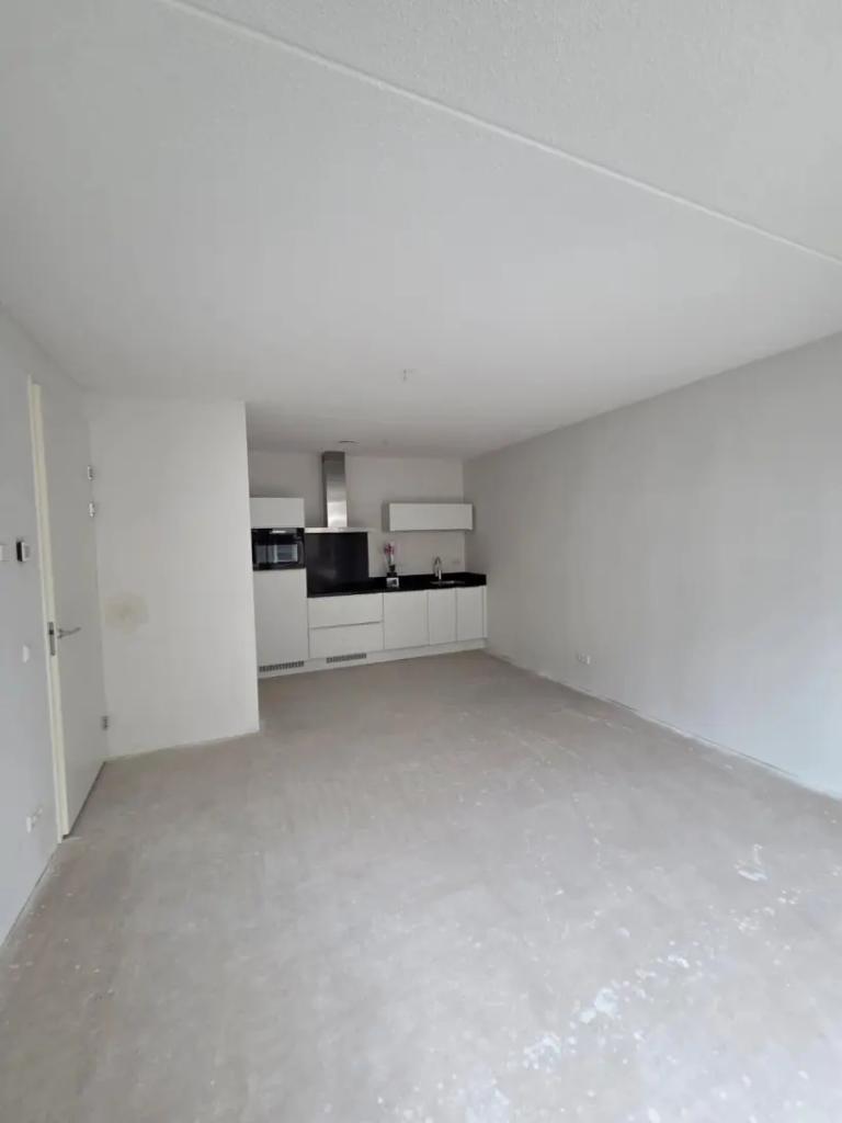 65 m² apartment with two bedrooms - Image 3