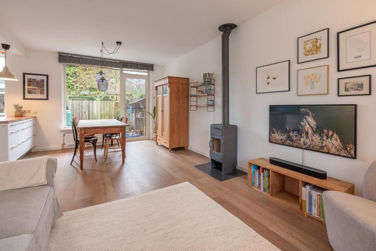 4-Bedroom Mid-Terrace House with Garden in Baarn - Image 6
