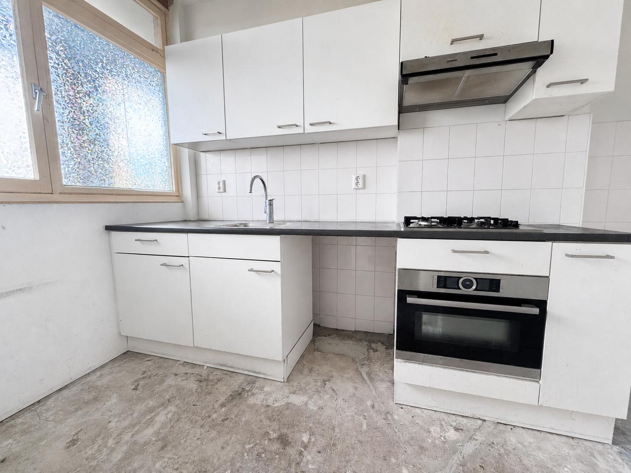 73 m² student apartment with 3 bedrooms - Image 7