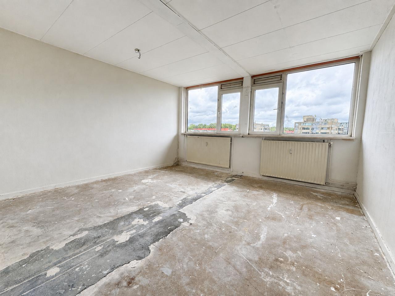 73 m² student apartment with 3 bedrooms - Image 8