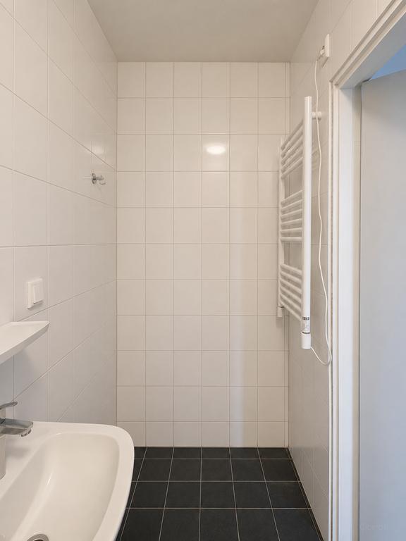 73 m² student apartment with 3 bedrooms - Image 11