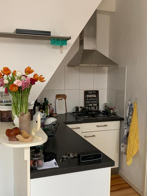 Studio with private kitchen in Oosterpoort - Image 4