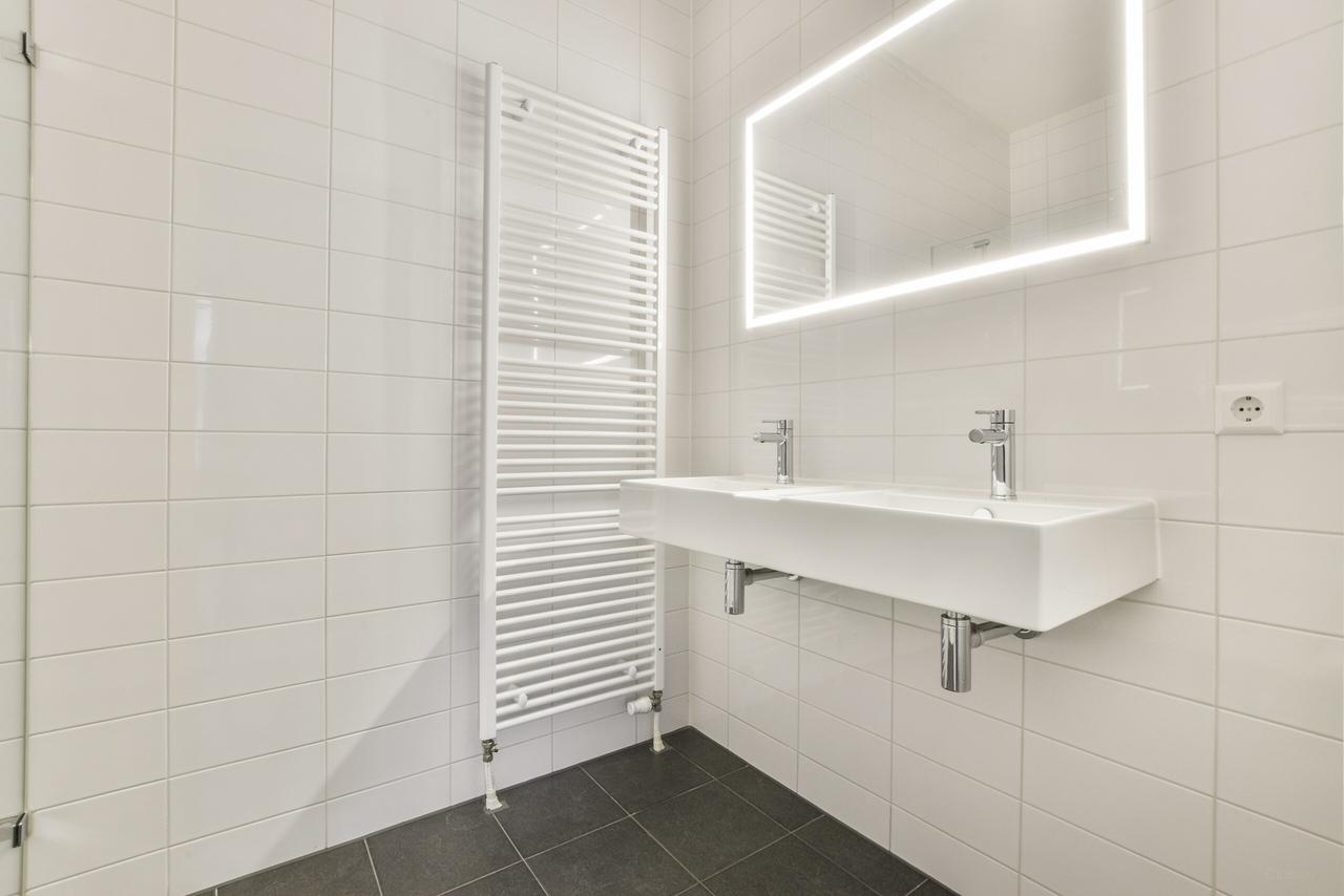 127 m² apartment with 3 bedrooms - Image 4