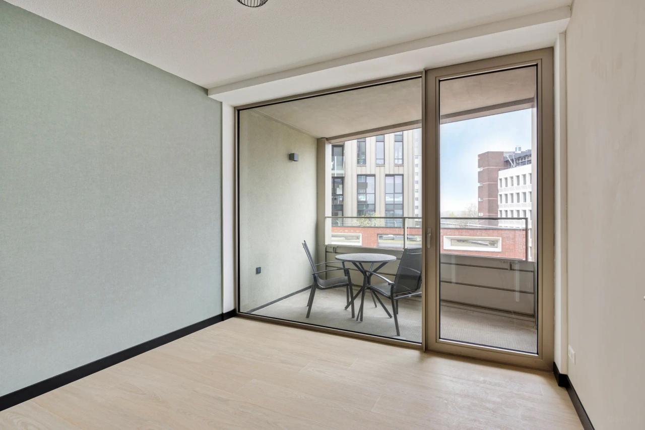 A+ apartment with balcony and parking - Image 10