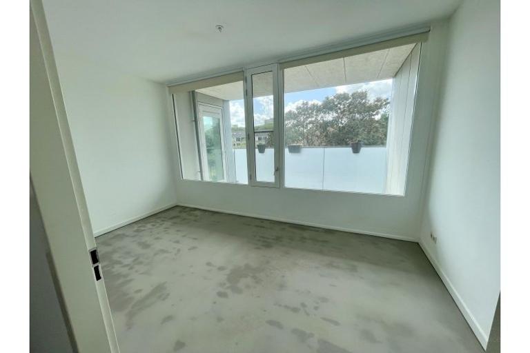 3-room apartment with loggia and parking - Image 4