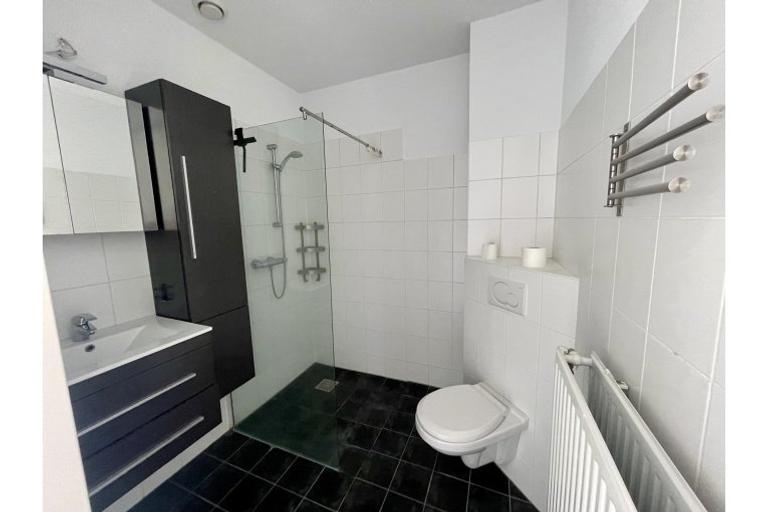 3-room apartment with loggia and parking - Image 6