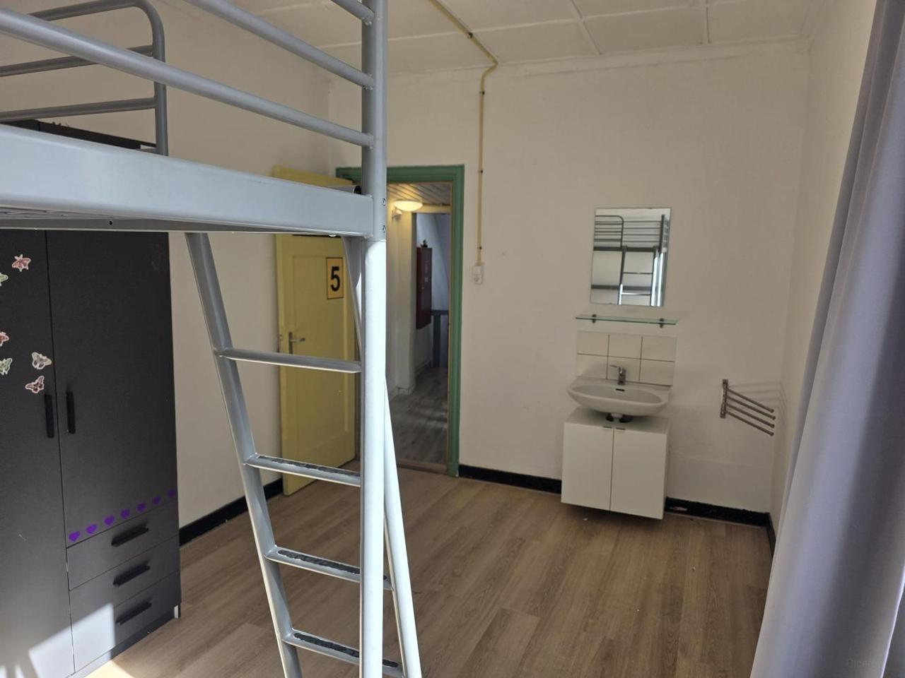 Room available now (15 m²) in central Heerlen - Image 4