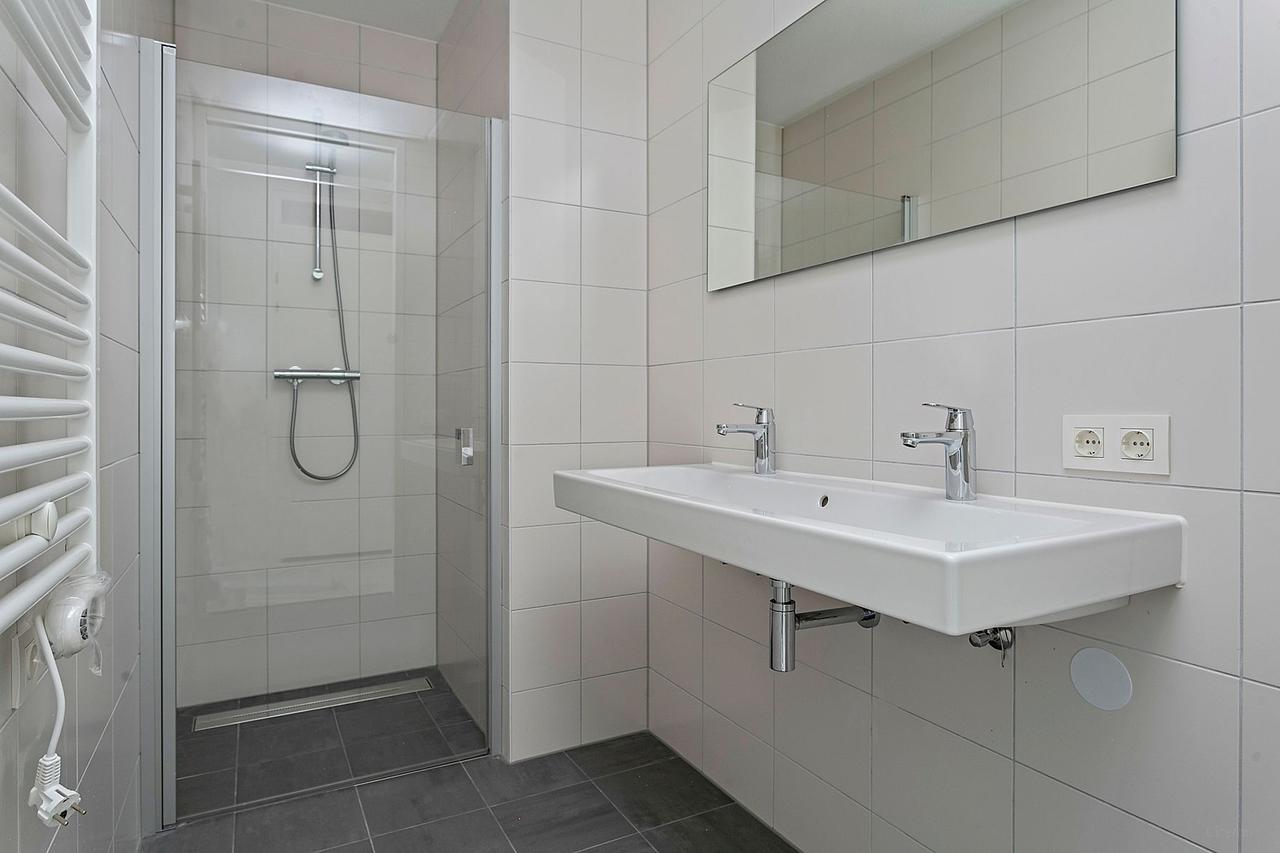 128 m² with balcony and A+++ energy rating - Image 8