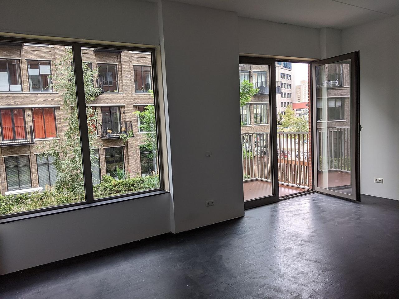 Bright 2-bedroom apartment with balcony in Strijp-S - Image 3