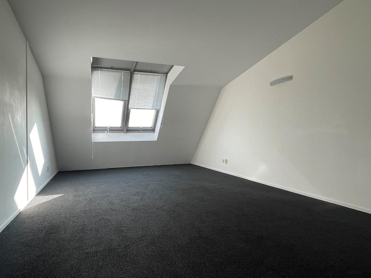 120 m² Apartment with Balcony in Bottendaal - Image 21