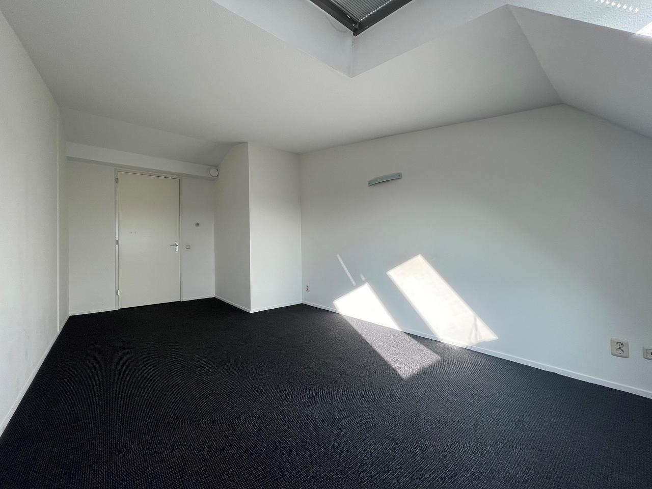 120 m² Apartment with Balcony in Bottendaal - Image 22