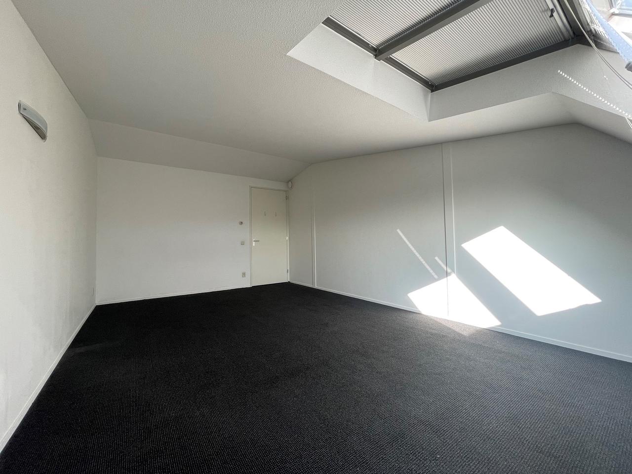 120 m² Apartment with Balcony in Bottendaal - Image 24