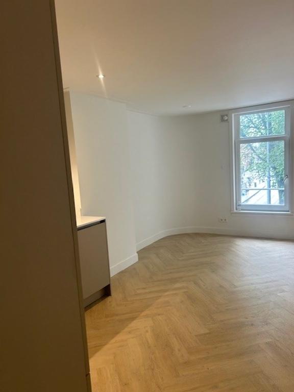 Apartment in the Jordaan - Image 3