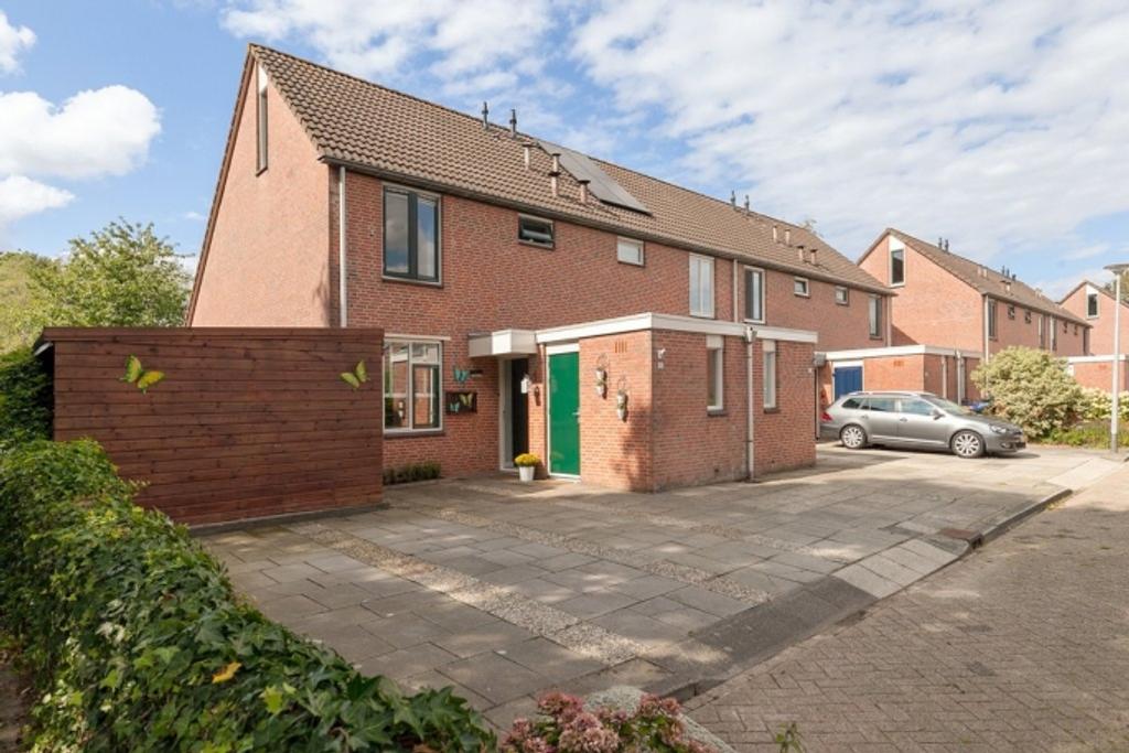 141 m² Corner House with Garden in Peelo - Image 1