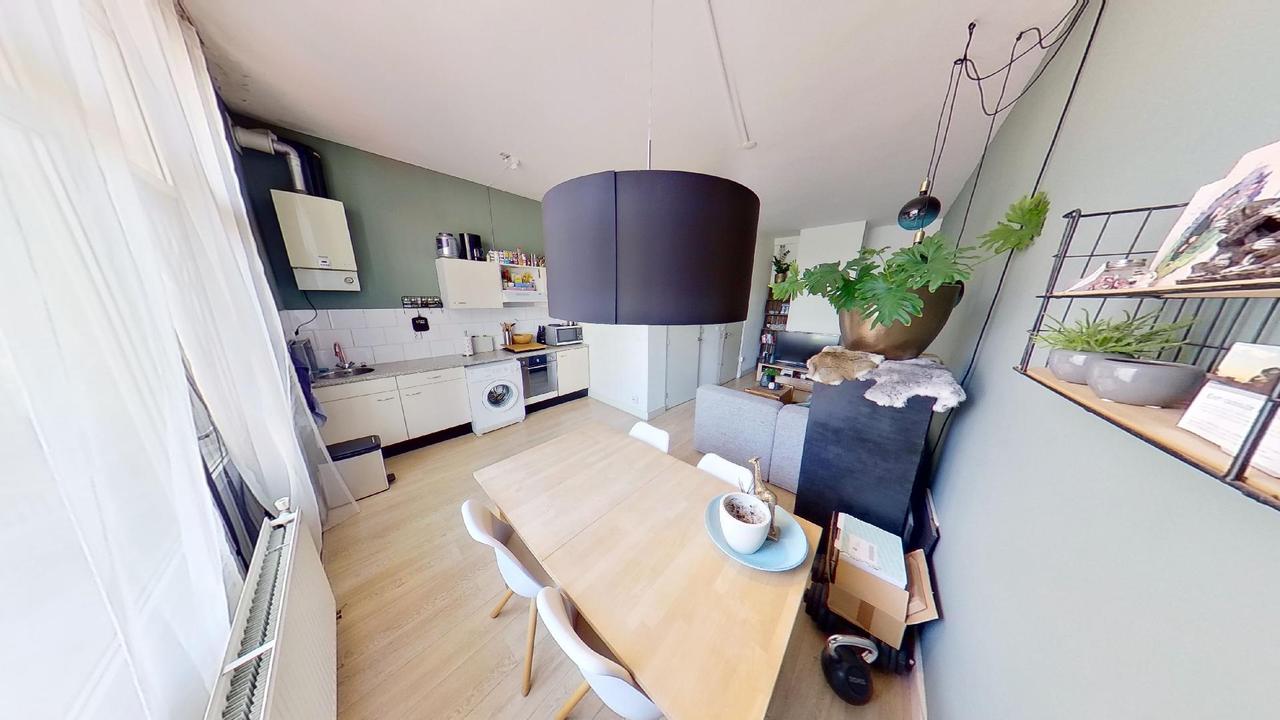 Bright 1-Bedroom Apartment with Balcony - Image 6