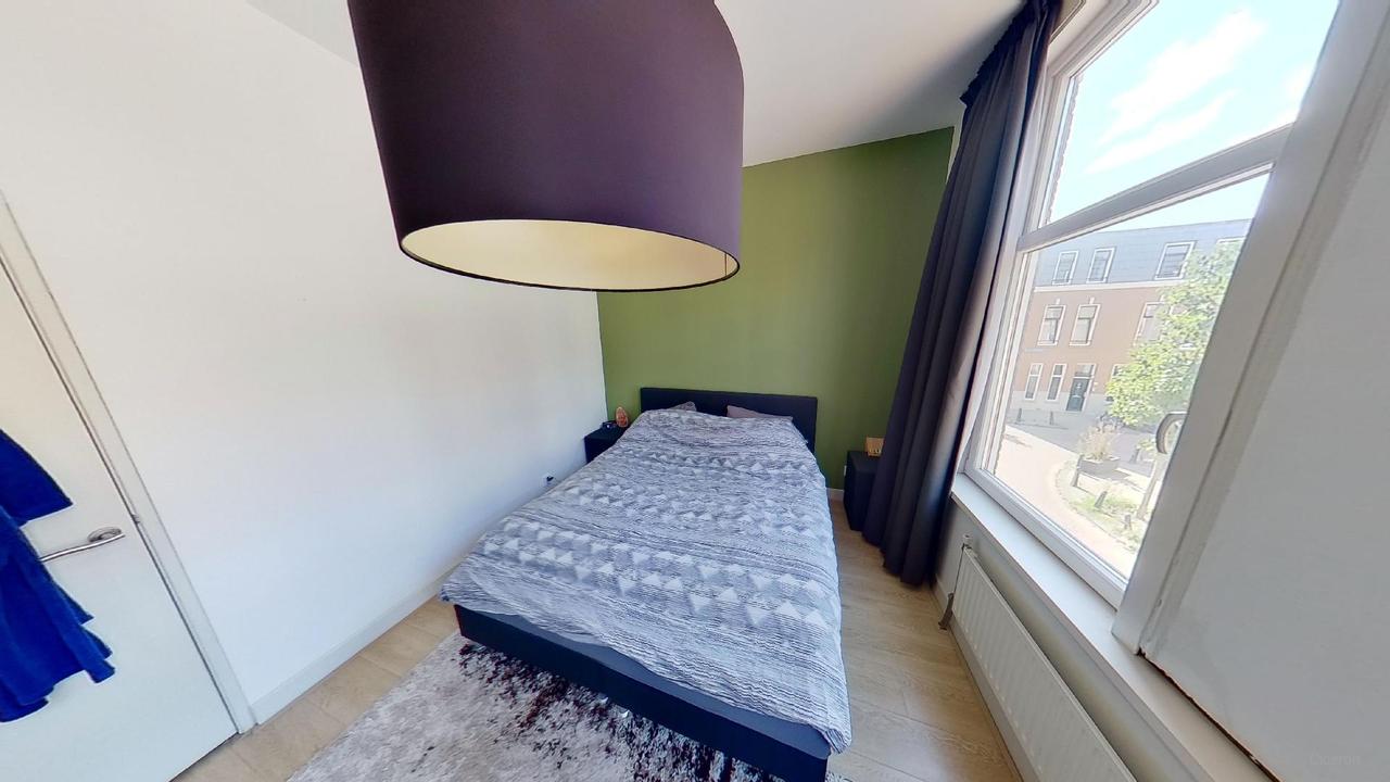 Bright 1-Bedroom Apartment with Balcony - Image 10