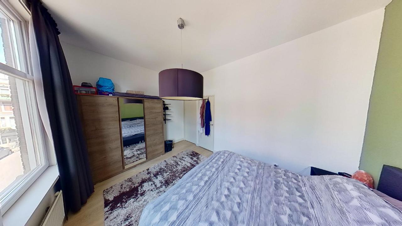 Bright 1-Bedroom Apartment with Balcony - Image 11