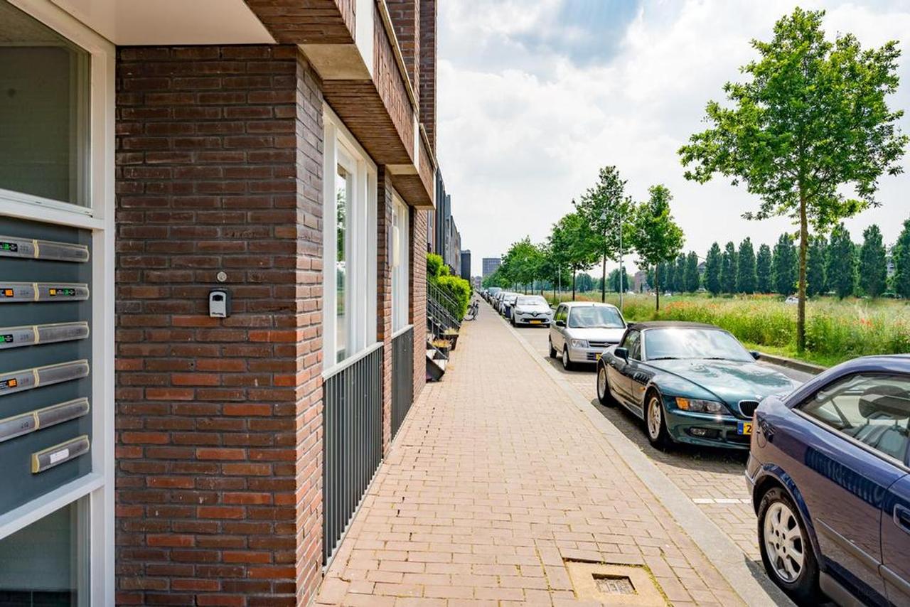 3-Room Apartment with Balcony in De Laak - Image 3