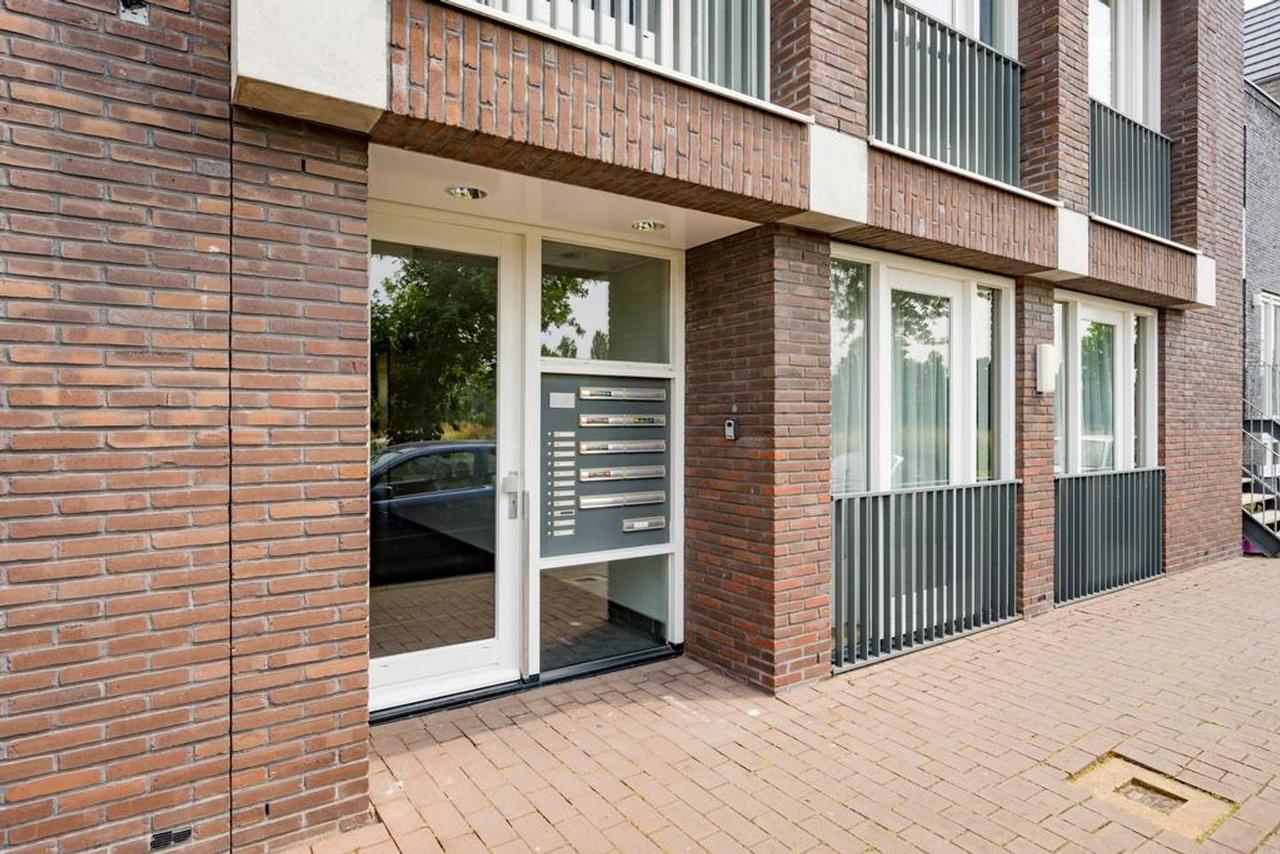 3-Room Apartment with Balcony in De Laak - Image 4