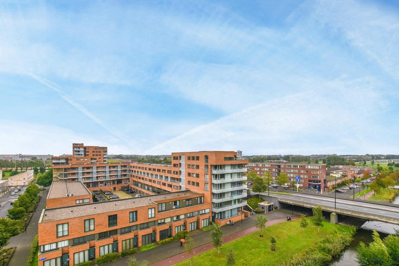 83 m² 2-bedroom apartment in Bijlmer Centrum - Image 14