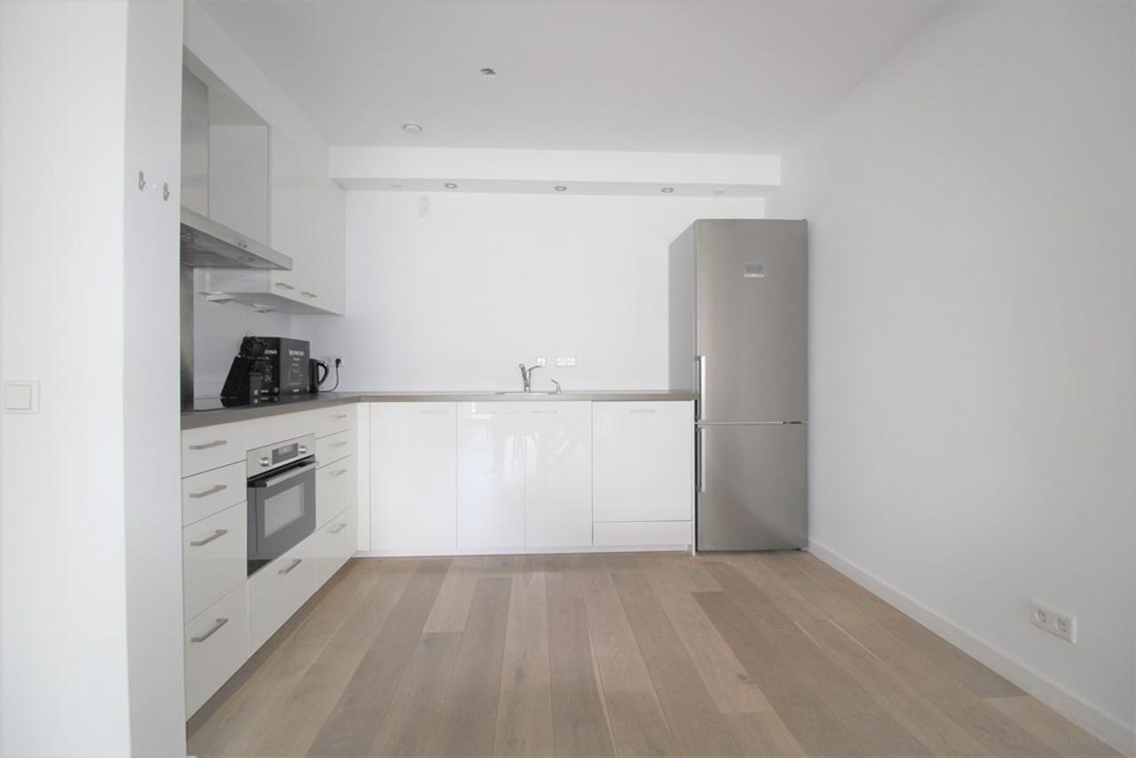 Gemeubileerd 3-kamerappartement in Bos en Lommer - Afbeelding 6