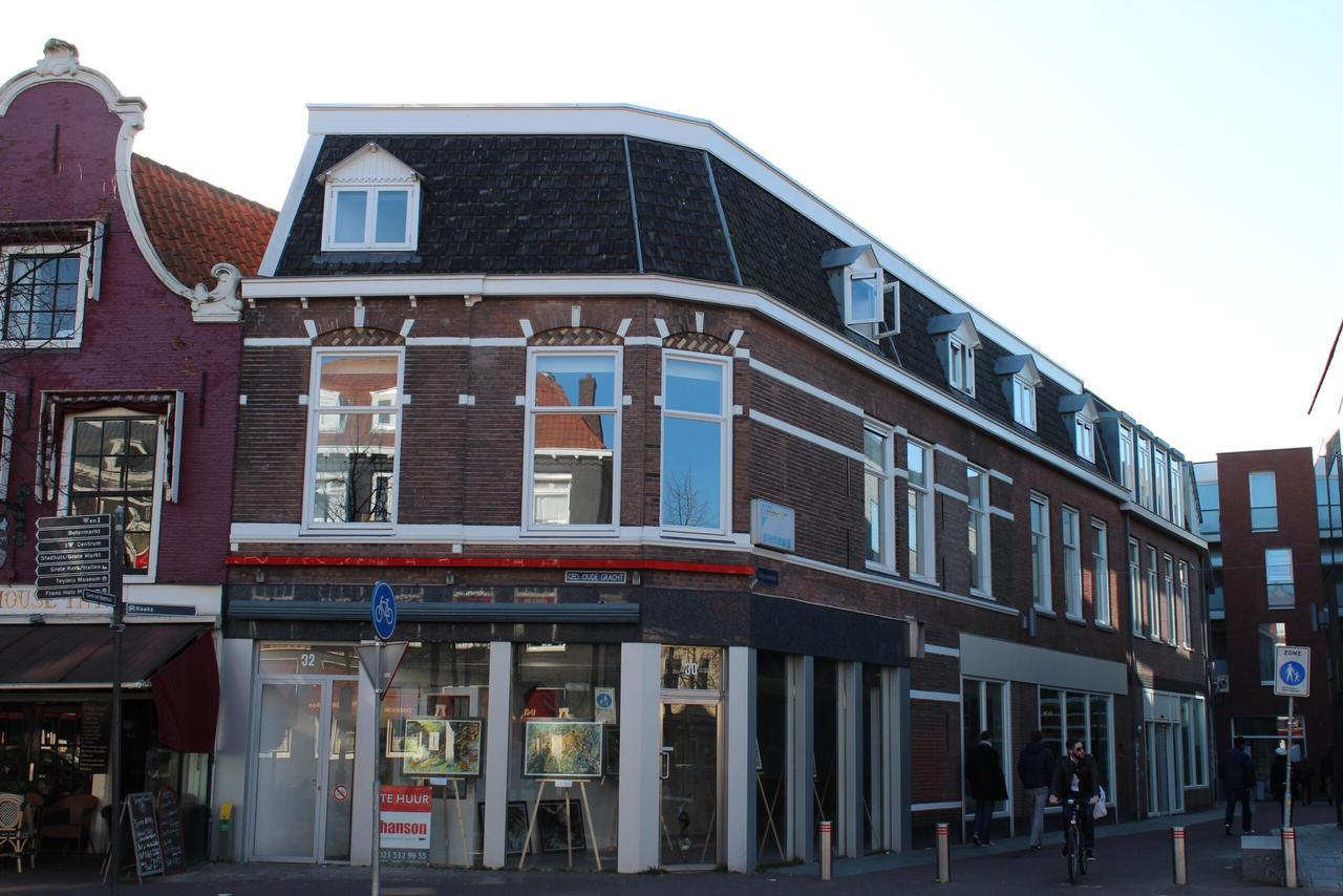 Studio in Haarlem with private roof terrace - Image 1