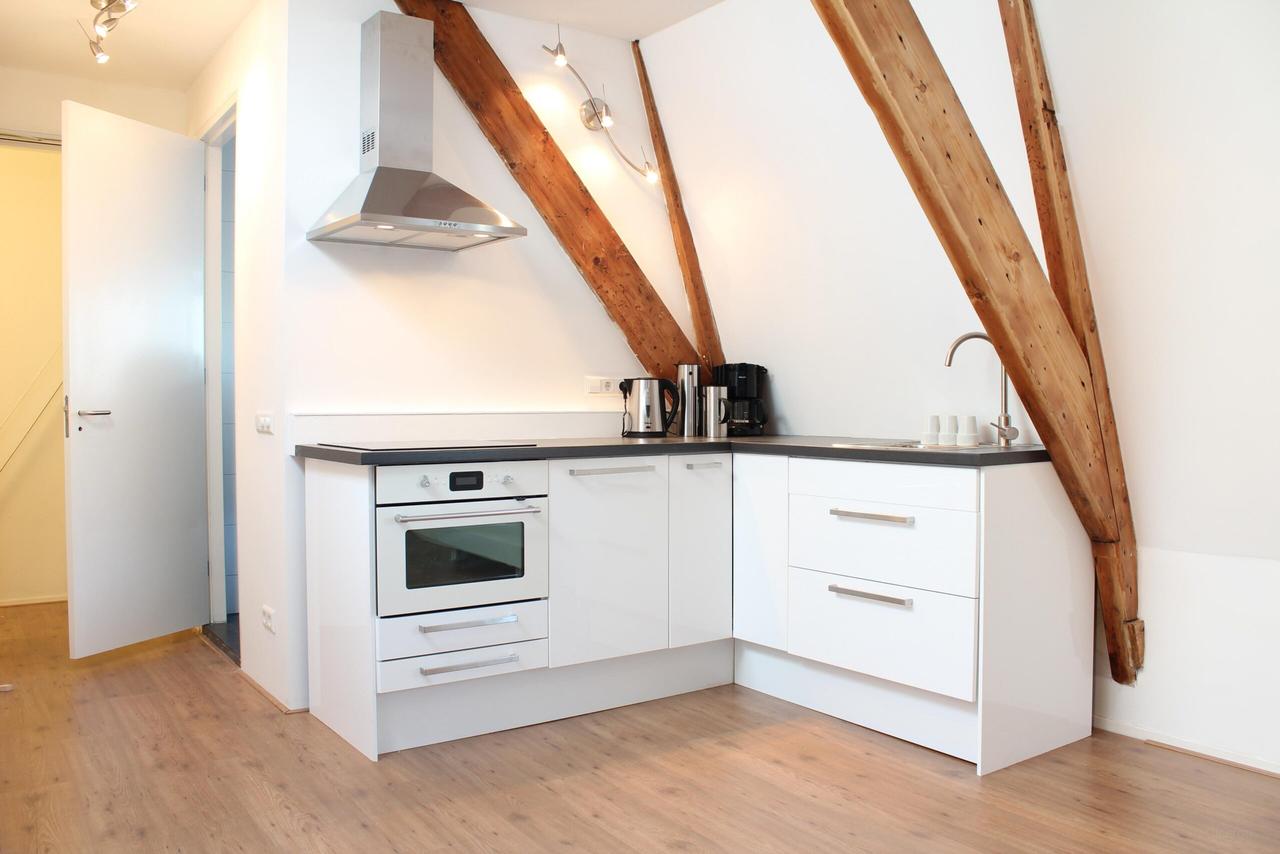 Studio in Haarlem with private roof terrace - Image 4