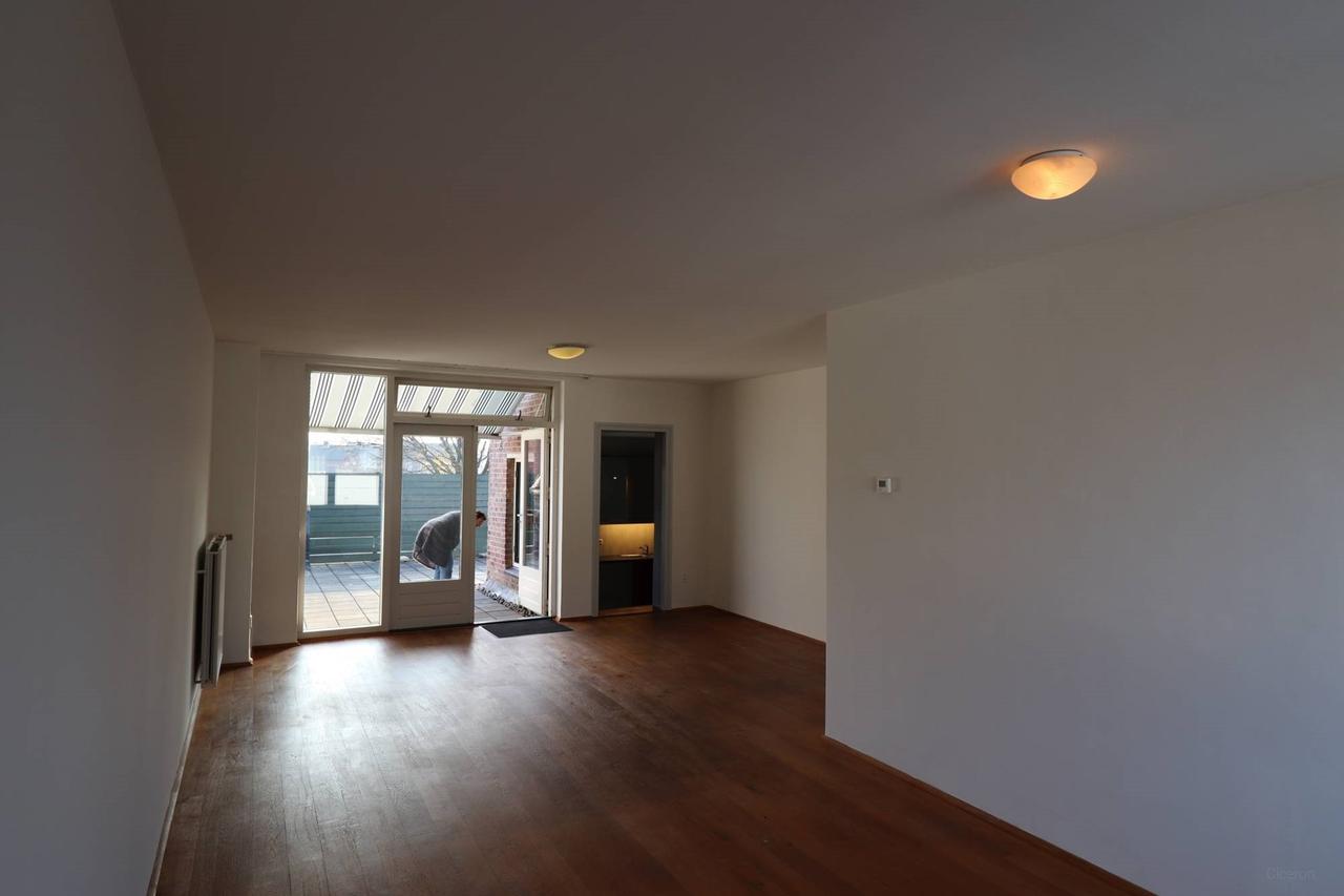 3-Bedroom Home with Terrace in Borgharen - Image 2