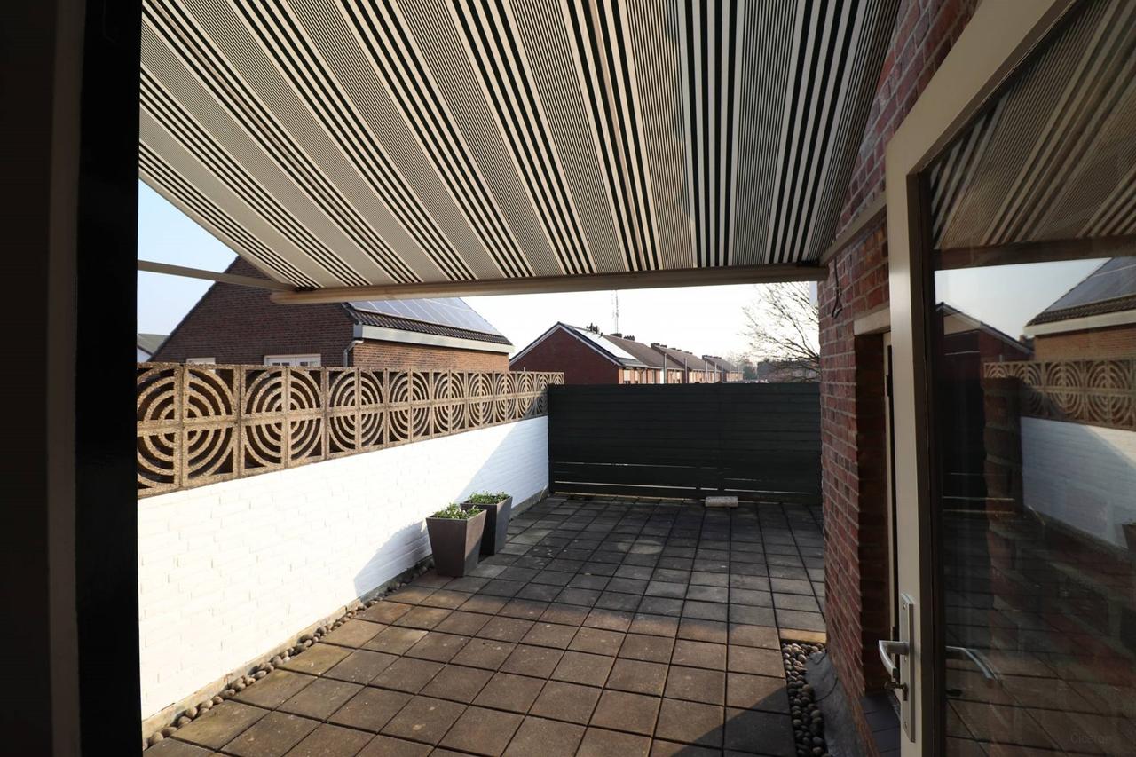 3-Bedroom Home with Terrace in Borgharen - Image 5