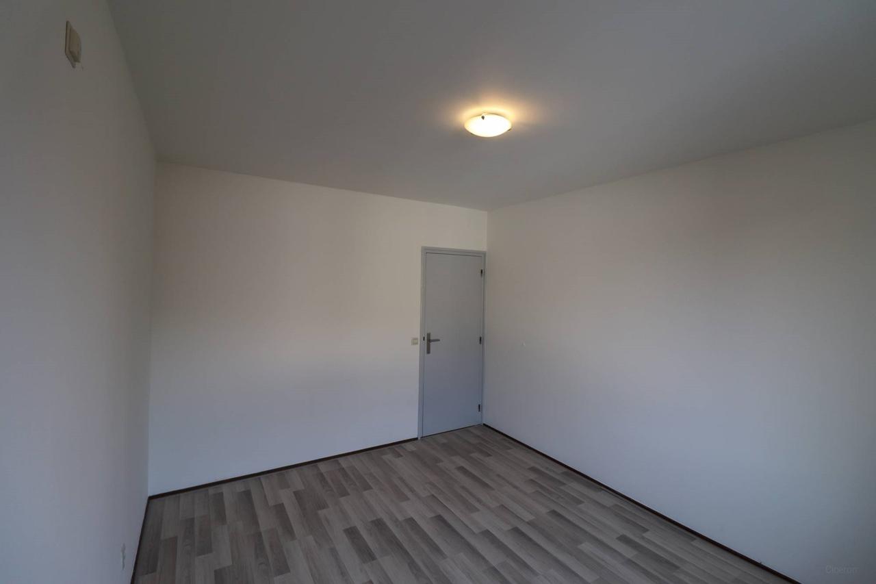 3-Bedroom Home with Terrace in Borgharen - Image 13