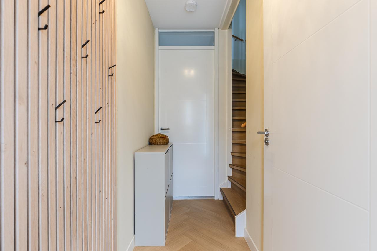 Furnished family home with garden - Image 8