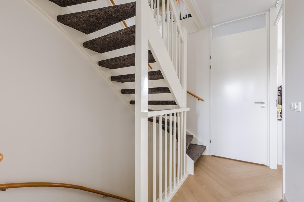 Furnished family home with garden - Image 18