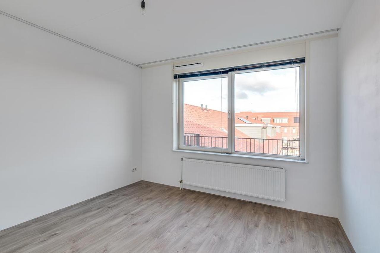 81 m² apartment with balcony in Alkmaar - Image 14