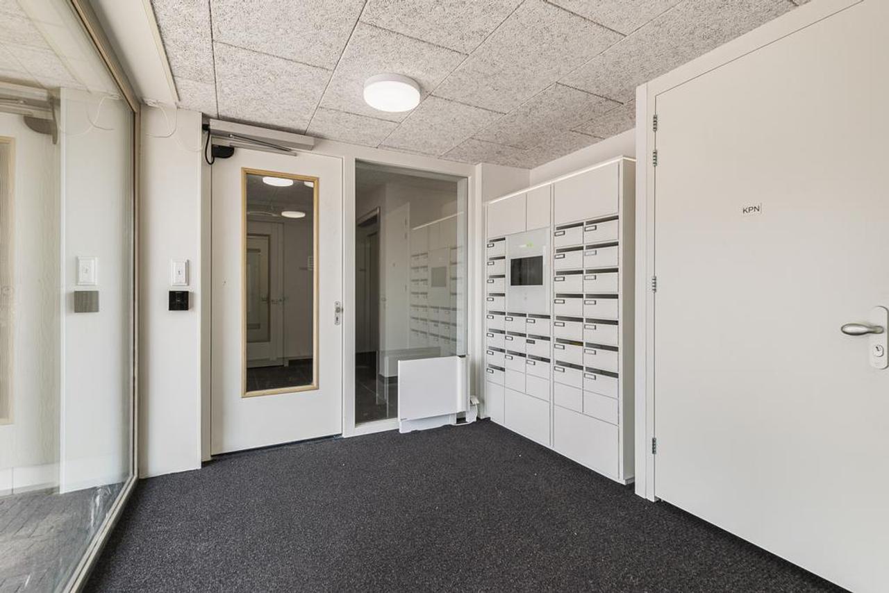 New 2-Bedroom Apartment Near Alkmaar Station - Image 1