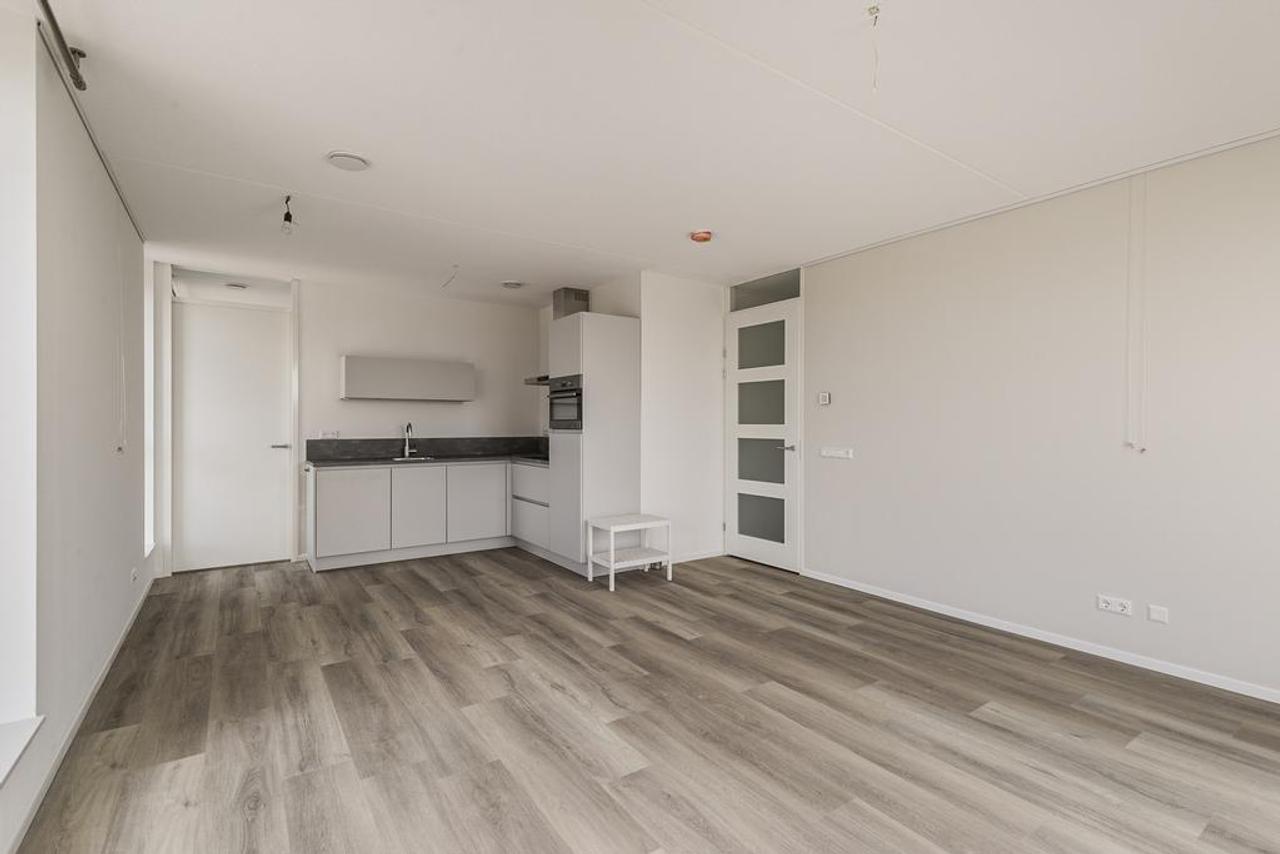 New 2-Bedroom Apartment Near Alkmaar Station - Image 6