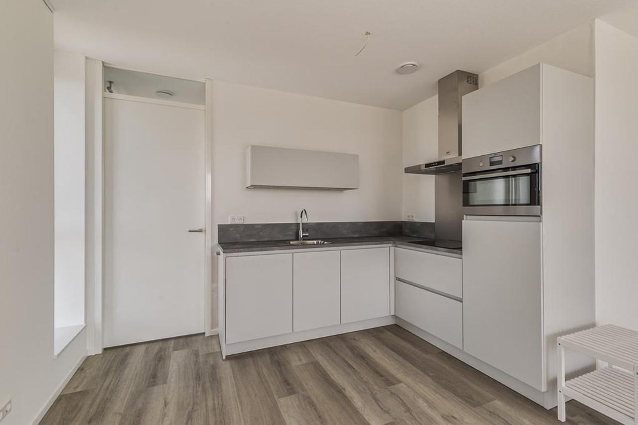 New 2-Bedroom Apartment Near Alkmaar Station - Image 7
