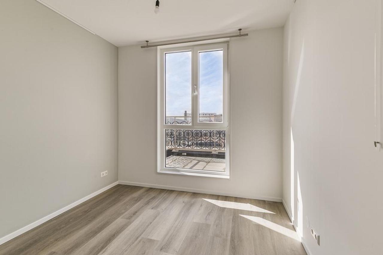 New 2-Bedroom Apartment Near Alkmaar Station - Image 12