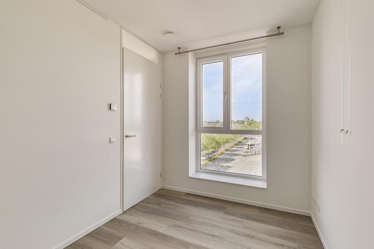 New 2-Bedroom Apartment Near Alkmaar Station - Image 14