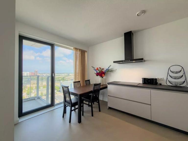 Gemeubileerd 2-slaapkamerappartement met uitzicht - Afbeelding 10