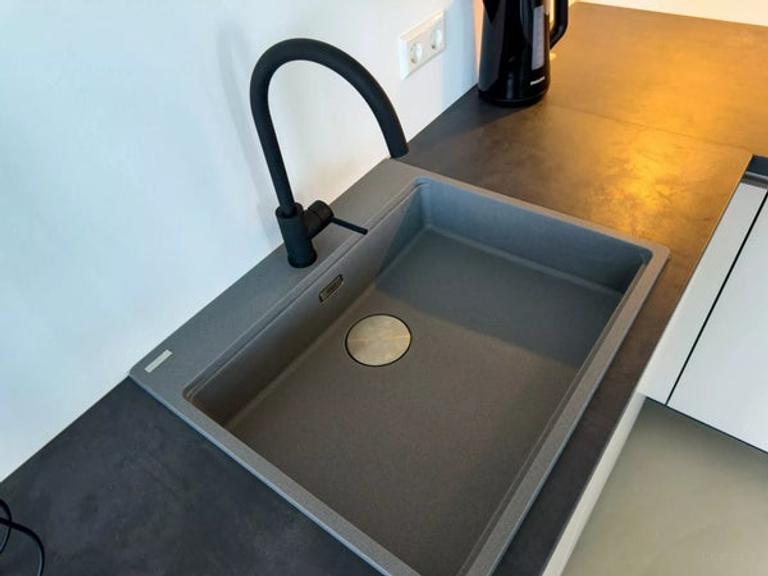 Gemeubileerd 2-slaapkamerappartement met uitzicht - Afbeelding 13