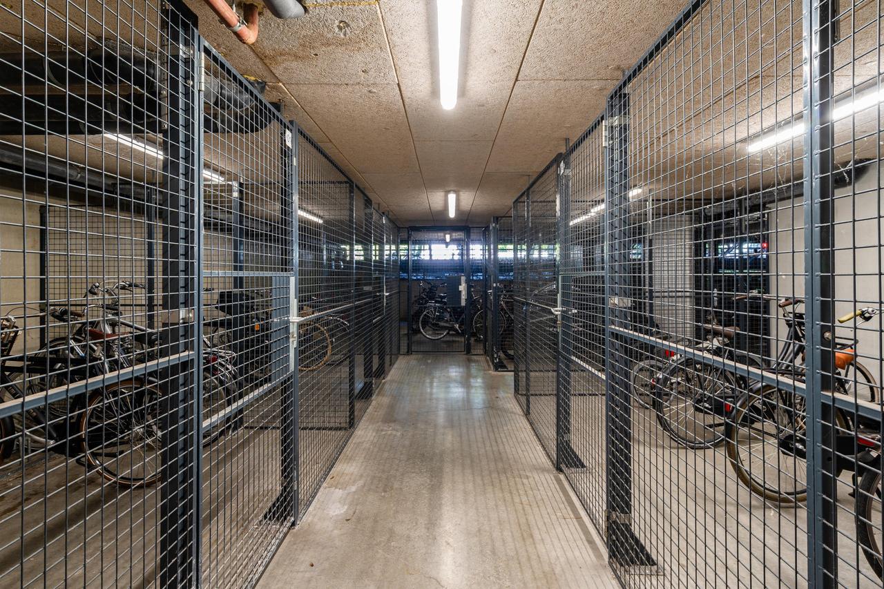 Penthouse met 42 m² dakterras in Osdorp - Afbeelding 20