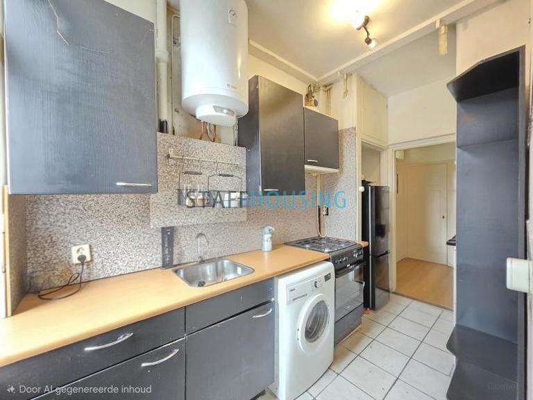 Furnished 3-Bedroom Apartment with Parking - Image 20