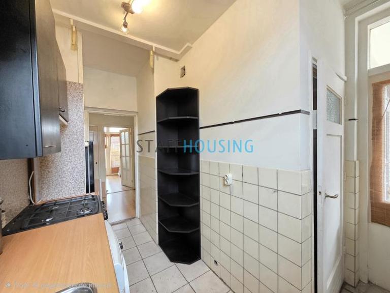Furnished 3-Bedroom Apartment with Parking - Image 21
