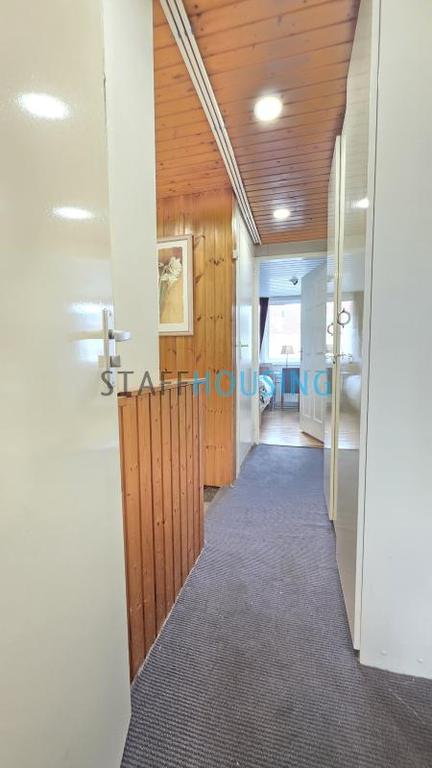 Furnished 4-Bedroom Apartment in Hillegersberg - Image 11